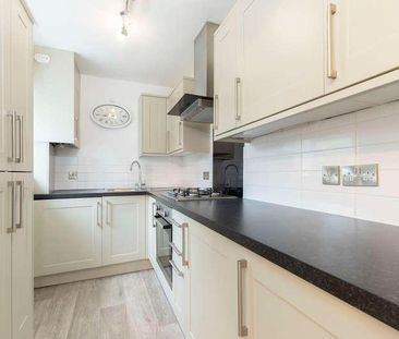 Croft Avenue, Cheltenham, GL53 - Photo 5