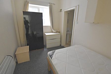 1 bedroom flat to rent - Photo 5