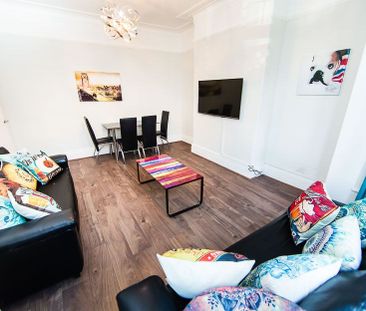 Estcourt Terrace, Headingley, Leeds - Photo 3