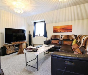 2 bedroom coach house to rent - Photo 4