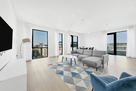 4 bedroom flat to rent - Photo 3
