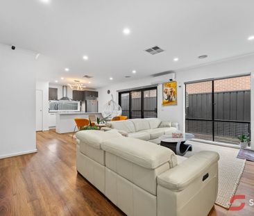 Modern Family home in the heart of Tarneit - Photo 3