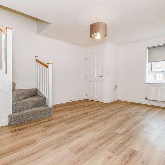 Blackbird Road, Yapton, Arundel, West Sussex, BN18 - Photo 1