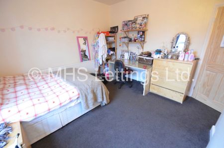 4 Bedroom Mid Terraced House for rent in Grimthorpe Street - Photo 5