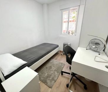 Calle Hortensia, Getafe, Community of Madrid 28903 - Photo 1