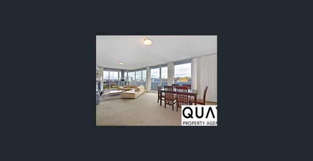 Light filled three bedroom - Photo 1