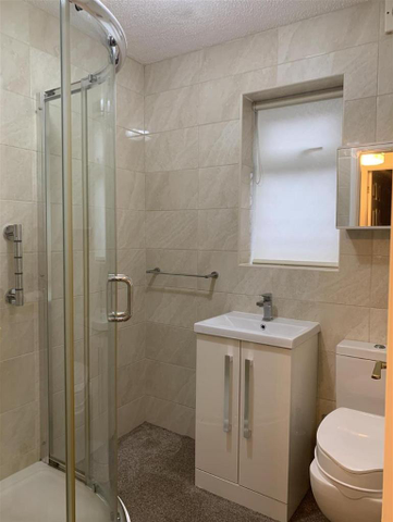 2 bedroom semi-detached bungalow to rent - Photo 5