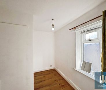 Newsome Road, Newsome, Huddersfield, HD4 - Photo 2