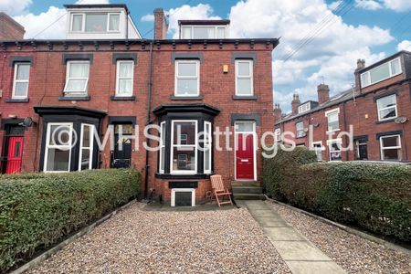 6 Bedroom End Terraced House for rent in Thornville Road - Photo 4