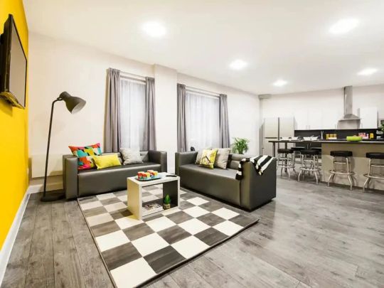 Standard Ensuite - Photo 1