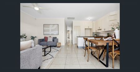 A modern home in convenient location - Photo 2