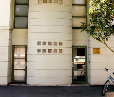 Walsh Residence, Melbourne - Photo 3