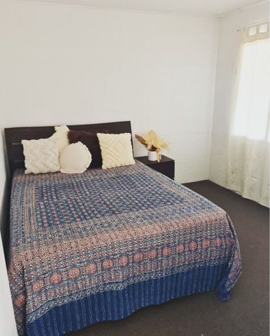 OUTSTANDING SELF CONTAINED DUPLEX UNIT WITH IT'S OWN YARD &mldr; PETS WELCOME! - Photo 3