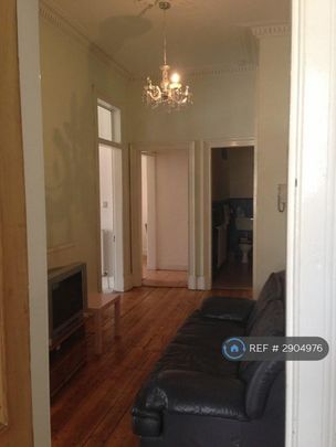3 bedroom flat to rent - Photo 1