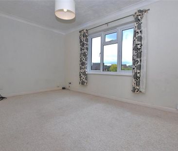 1 bedroom penthouse to rent - Photo 4