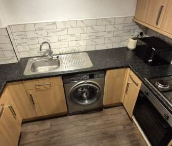 2 bedroom property to rent in Glasgow - Photo 4