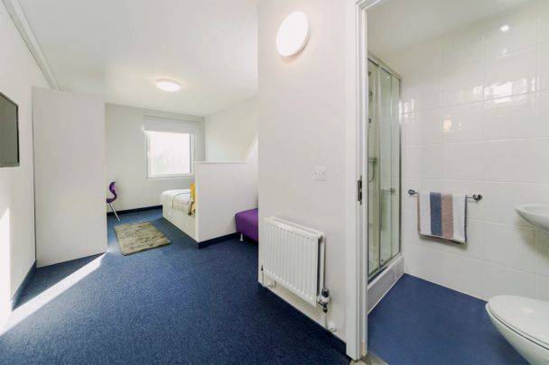 Silver En-suite - Photo 1