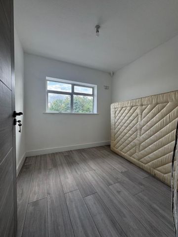 5 bedroom semi-detached house to rent - Photo 2