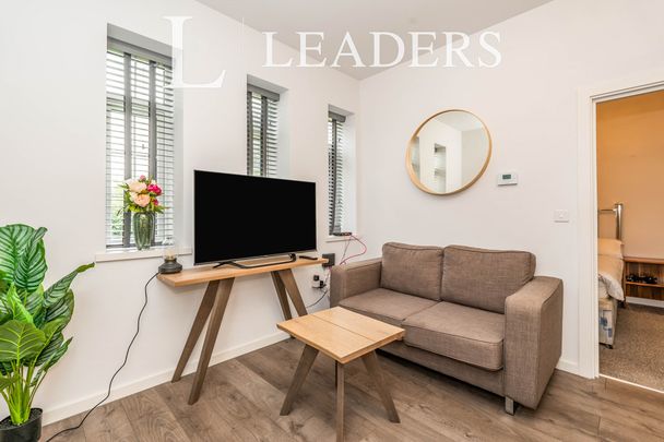 1 bedroom apartment to rent Millbrook Road East, Southampton, SO15 - Photo 1