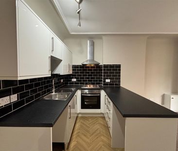 1 bedroom Flat to let - Photo 4