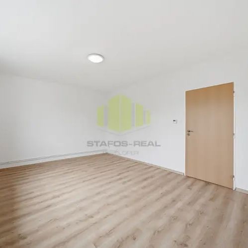 Pronájem zrekonstruovaného bytu 1+1, 37 m - Fotografie 1