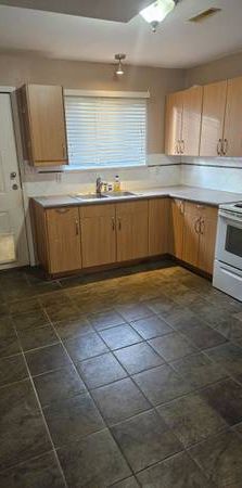 *~*Pet Friendly 2 bed Suite for Rent*~* - Photo 1