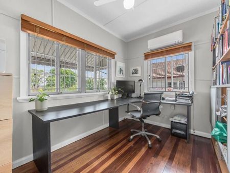 Beautiful Home in Wavell Heights - Photo 5