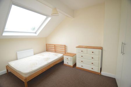 4 bedroom terraced house to rent - Photo 5