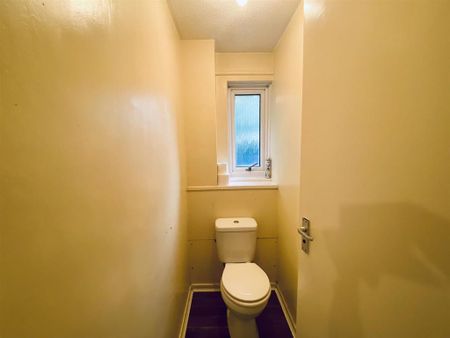 2 bedroom end of terrace house to rent - Photo 5