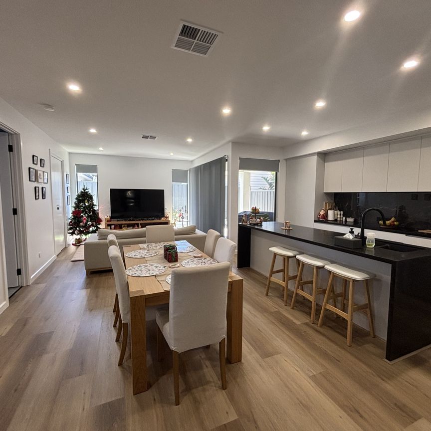 50 Bartel Bvd, Victor Harbor SA 5211 - House For Rent | Domain - Photo 1