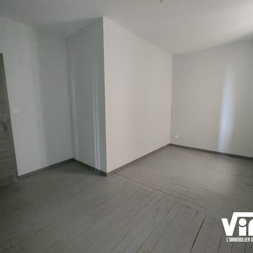 T3 DE 74 m² PROCHE PLACE DES CARMES - Photo 1