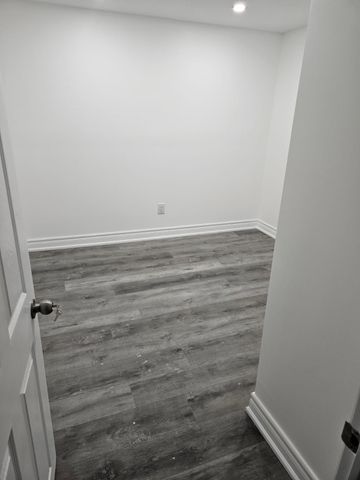 For Lease - 1137 Ewing Crescent, Mississauga, Ontario - Photo 2