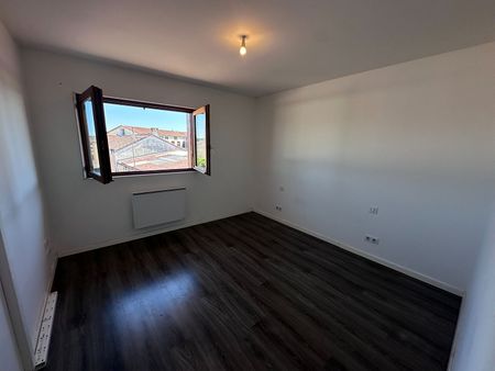 Location Appartement 4 pièces 85m² - Photo 5