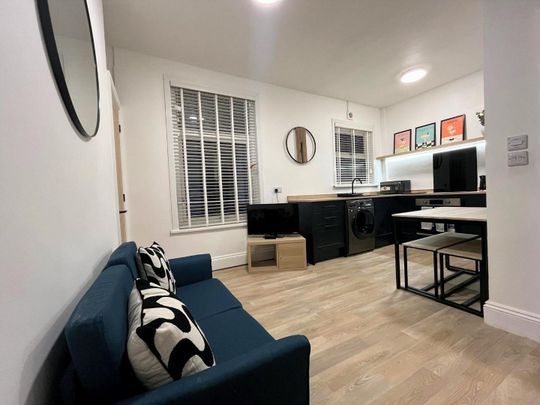 Pearson Road, Plymouth - Photo 1