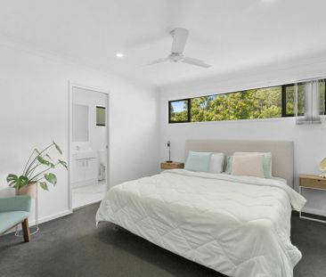 MODERN THREE BEDROOM PLUS STUDY TOWNHOUSE - Photo 2