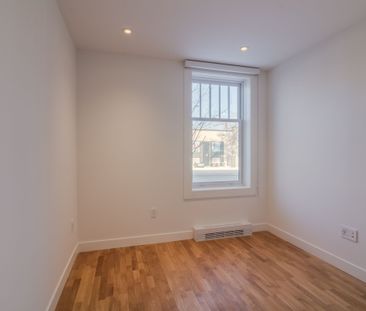 3730 Chemin Queen Mary - Photo 1