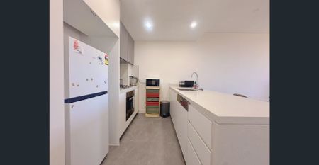 Furnished One Bedroom Apartment with Study For Lease - Photo 5