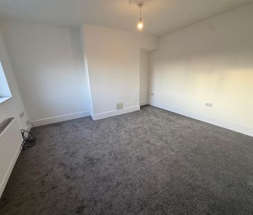 Norfolk Grove, Doncaster, Bircotes - Photo 4