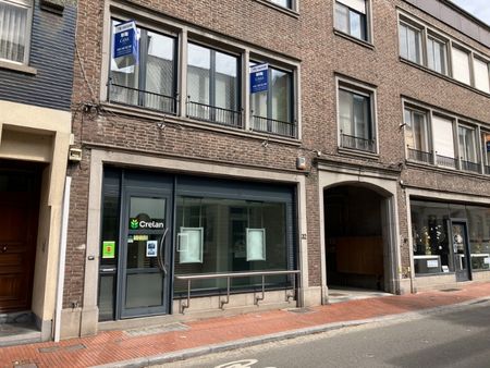 Commerciële ruimte in centrum met garage - Foto 4