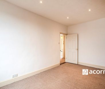 Flat to rent - Northcross Road, London, SE22 - Photo 4