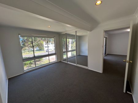 Large Family Home in Callala Beach - Photo 4