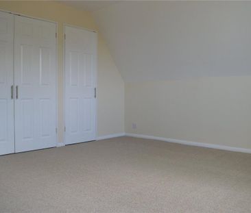 3 bedroom detached house to rent - Photo 2