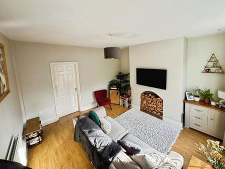 2 bedroom terraced house to rent - Photo 2