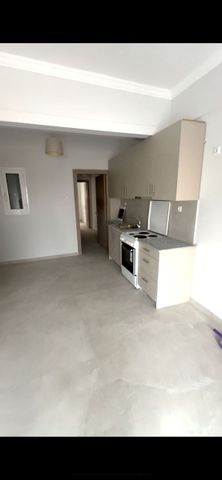 Διαμέρισμα για ενοικίαση - Πειραϊκή - Χατζηκυριάκειο, - Photo 2