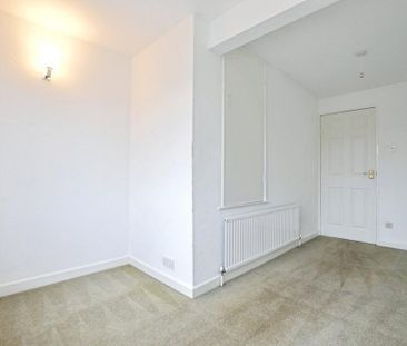 3 bedroom detached house to rent - Photo 3