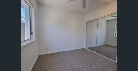 Brand New Family Home in Palmview's Newest Precinct - Photo 5