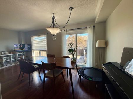 For Lease - 2225 Dale Ridge Drive, Oakville, Ontario - Photo 3