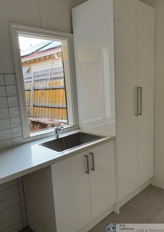 17 Hall Street, Brunswick - Photo 3