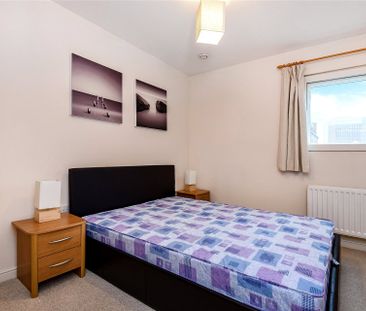 1 bedroom in Malcolm Place, Reading - Photo 3