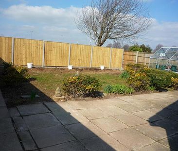 3 bedroom bungalow to rent Woodward Close, Gosport, PO12 - Photo 1